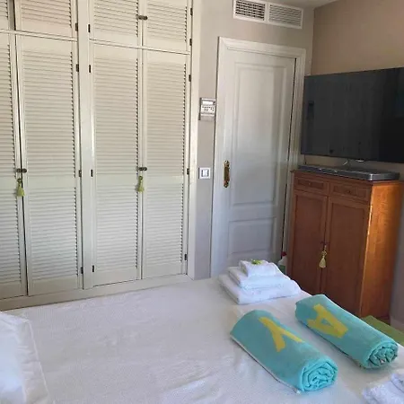 Daire Duplex Vistas Al Mar, Piscina, Jacuzzi Y Playa. Estepona
